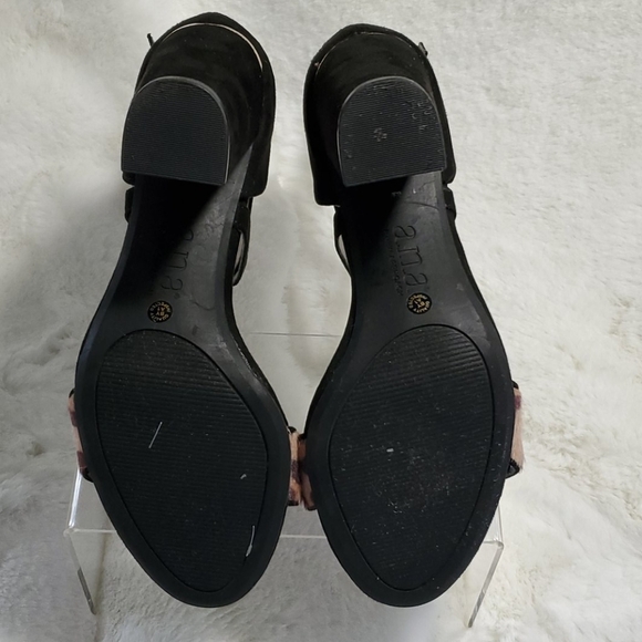 a.n.a "ADLER" BLACK FAUX SUADE HEELS - Picture 5 of 6